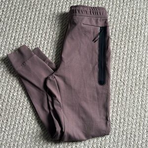 Nike Tech fleece joggers. NWT